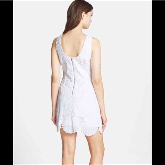 Lilly Pulitzer Jumbo Seashell Eyelet Dress - Picture 4 of 13
